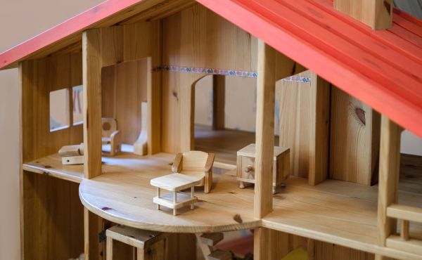 Doll House Assembly in Glen Burnie